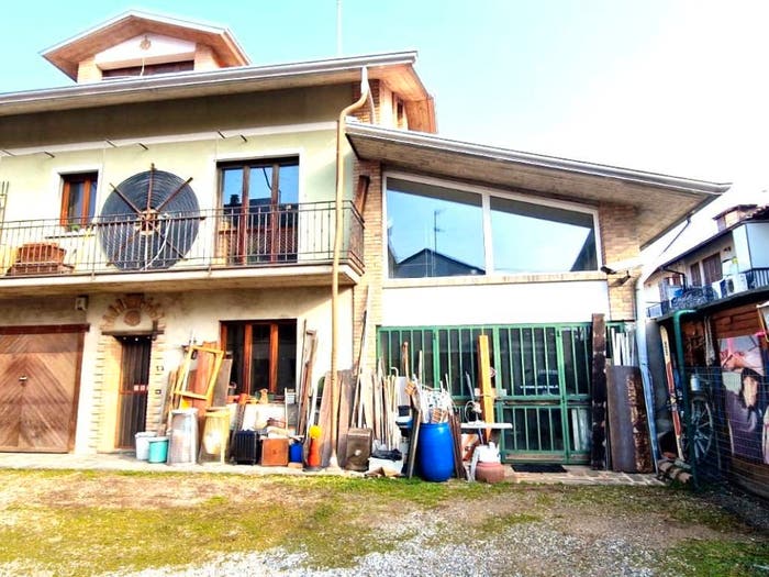 Casa con 6 locali in vendita in Via Giacomo Matteotti, Mozzate