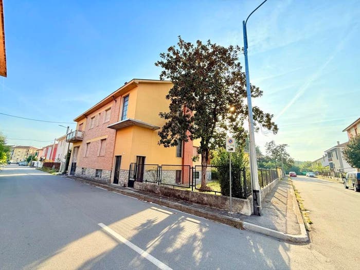 Casa con 6 locali in vendita in Via Cesare Battisti, Cristo, Alessandria