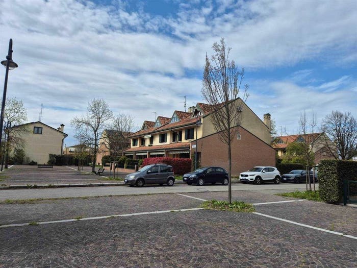 Appartamento con 6 locali in vendita in Via Venzone, Paltana Mandria, Padova