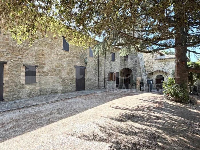 Appartamento quadrilocale in vendita in FRAZIONE PARADISO, Porziano Pian della Pieve San Presto, Assisi