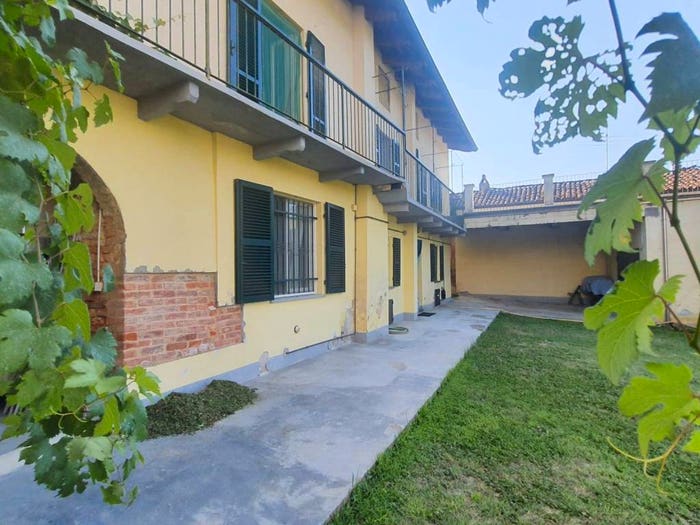 Casa con 6 locali in vendita in Via Giuseppe Garibaldi, Centro, Castagnole Monferrato