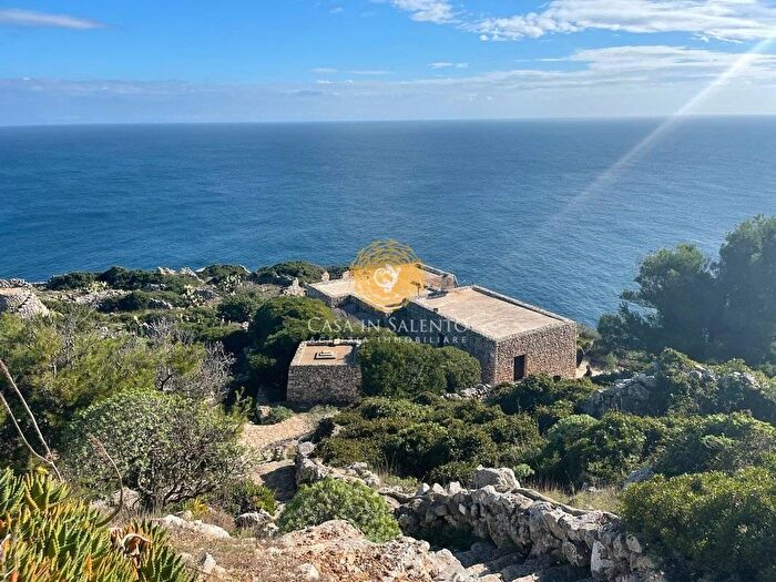 Casa con 11 locali in vendita in Sp, Gagliano Del Capo