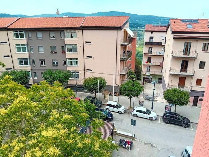Appartamento con 5 locali in vendita in Piazza Alcide De Gasperi, Centro, Avigliano