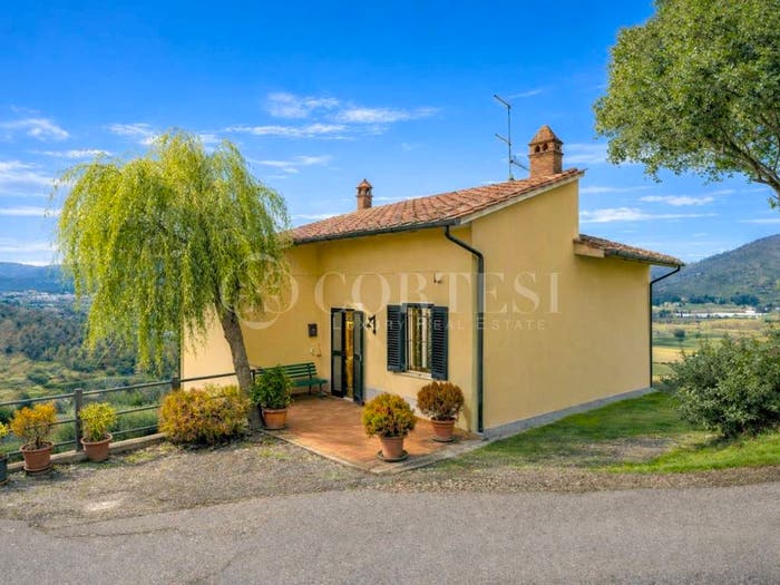 Casa con 5 locali in vendita in Località Montecchio, Montecchio, Cortona