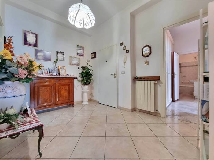 Appartamento con 6 locali in vendita in Camaiore Paese, Camaiore