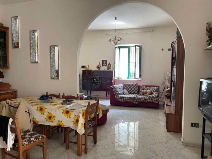 Casa quadrilocale in vendita in Via Pisa, Mondragone