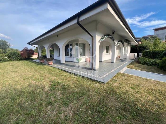 Casa con 6 locali in vendita in Via Cevedal, Buia, Buja