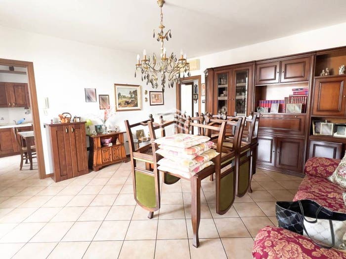 Appartamento trilocale in vendita in Via Giovanni Falcone, Gambolò