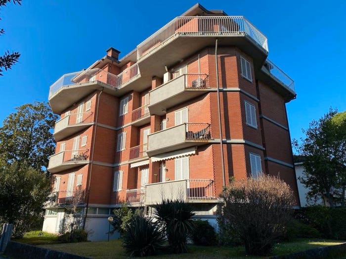 Appartamento con 5 locali in vendita in Marina di Massa Centro, Massa
