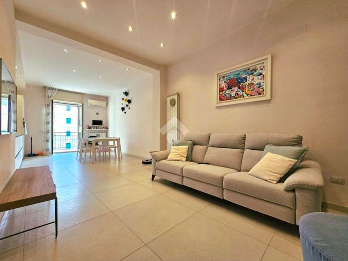 Appartamento trilocale in vendita in Diomede Carafa, Bagnoli, Napoli
