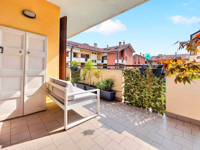 Appartamento trilocale in vendita in Via Alessandro Volta, Centro, Arese