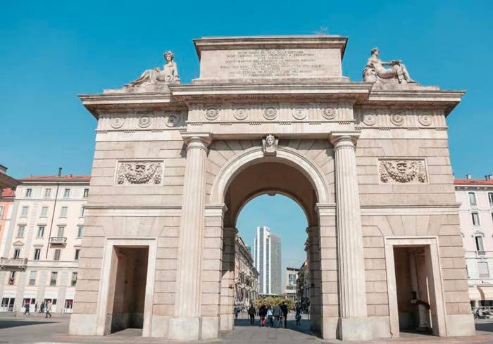 Appartamento con 6 locali in vendita in Via Solferino, Moscova, Milano