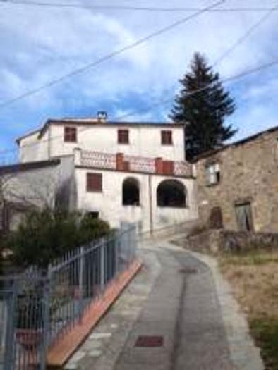 Casa con 6 locali in vendita in Via Gorizia Salterana, Maissana