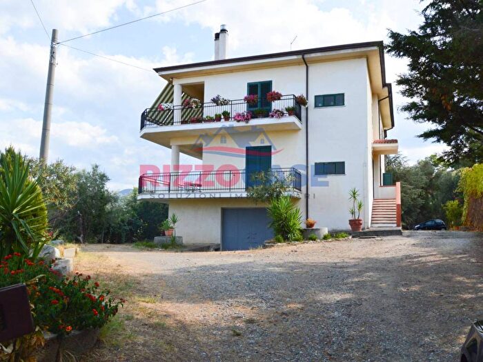Casa con 6 locali in vendita in Cda Pantasima, CoriglianoRossano
