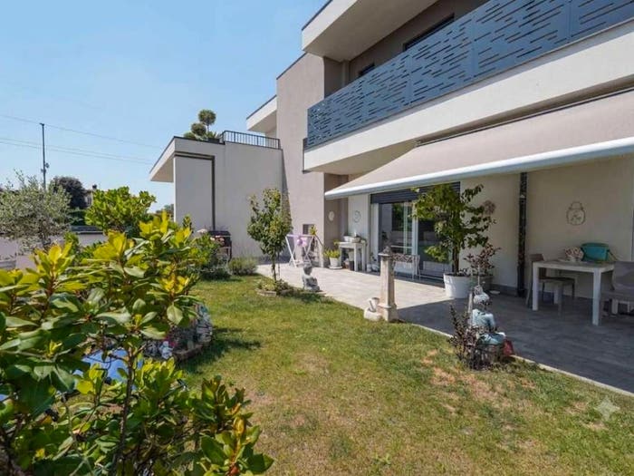 Appartamento trilocale in vendita in via Alcide de Gasperi, Suisio