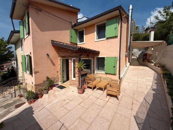 Casa quadrilocale in vendita in Via Lupia, Centro, Gambellara