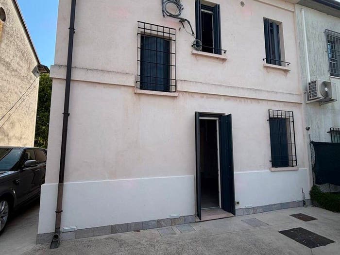 Casa quadrilocale in vendita in Via Fabio Filzi, Centro, Quistello