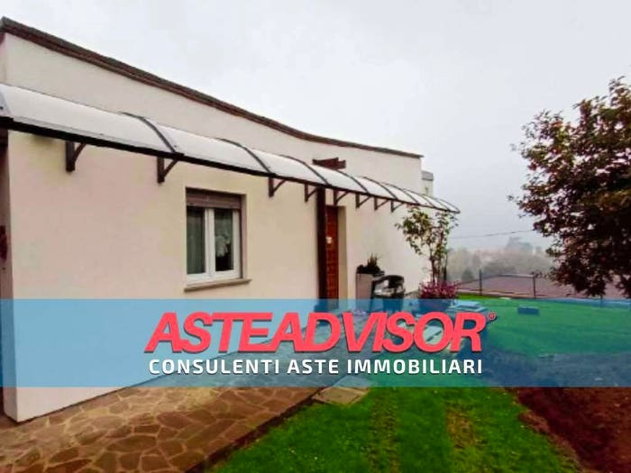 Casa con 6 locali in vendita in Via Agro, Caprino, Caprino Bergamasco