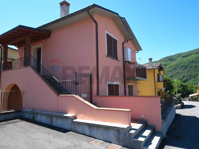 Appartamento quadrilocale in vendita in Bagni di Lucca