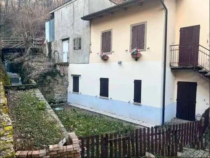 Appartamento con 6 locali in vendita in Via MontalbanoPosta, Firenzuola