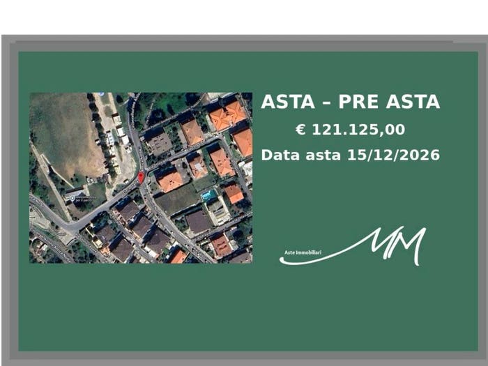 Appartamento con 6 locali in vendita in Circonvallazione Antica Norba, Norma
