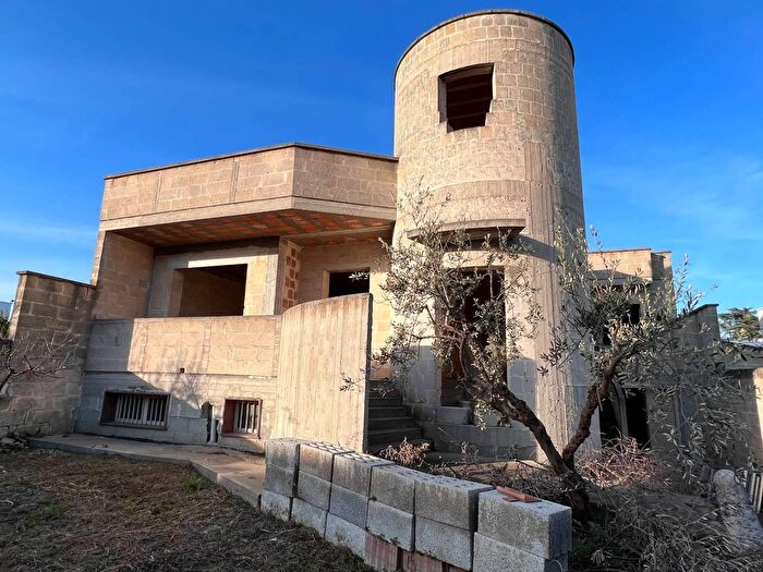 Casa con 6 locali in vendita in Via Madonna di Loreto, Veglie
