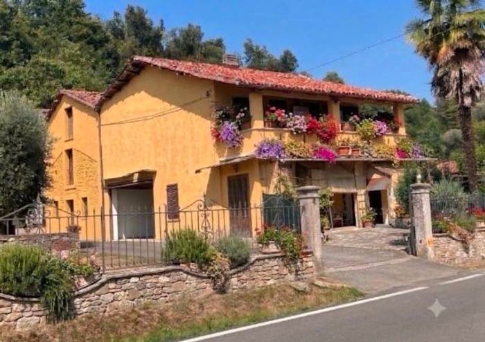 Casa quadrilocale in vendita in Via Cantarana, Case Vivario, Castellamonte