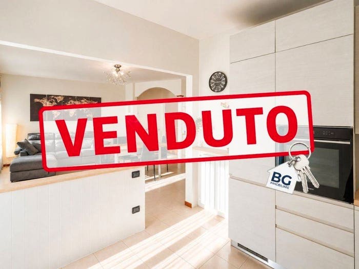 Appartamento quadrilocale in vendita in Via Fratelli Ripamonti, Centro, Palazzago