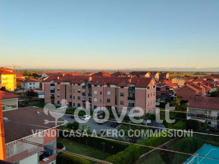 Appartamento trilocale in vendita in Via Augusto Monti, Semicentro, Chieri