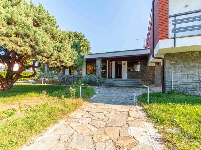 Casa con 6 locali in vendita in Viale delle Acacie, Garino, Vinovo