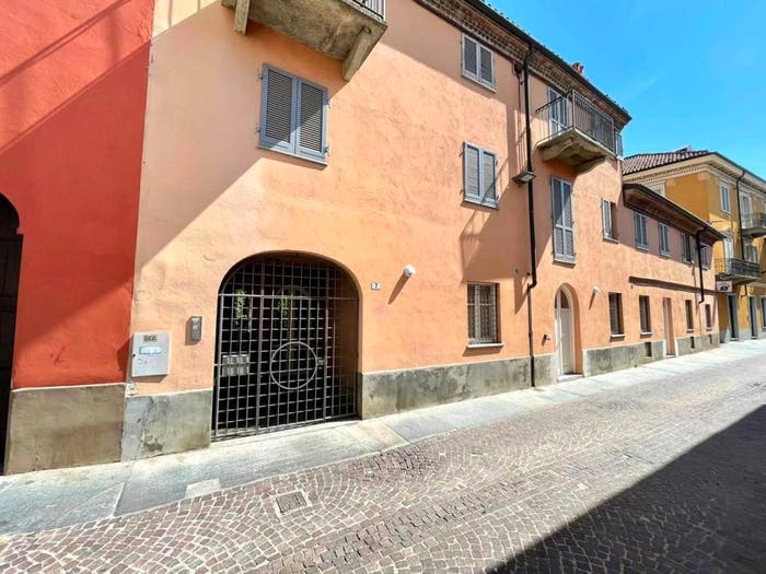 Appartamento bilocale in vendita in Via Luigi Paruzza, Centro, Alba