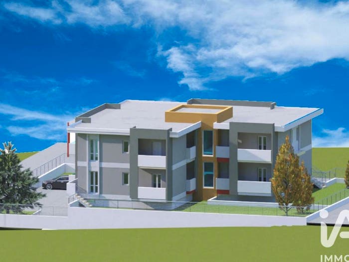 Appartamento con 6 locali in vendita in Centro, Nereto