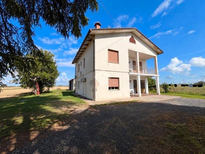 Casa con 6 locali in vendita in Via Canala, Camerlona, Ravenna