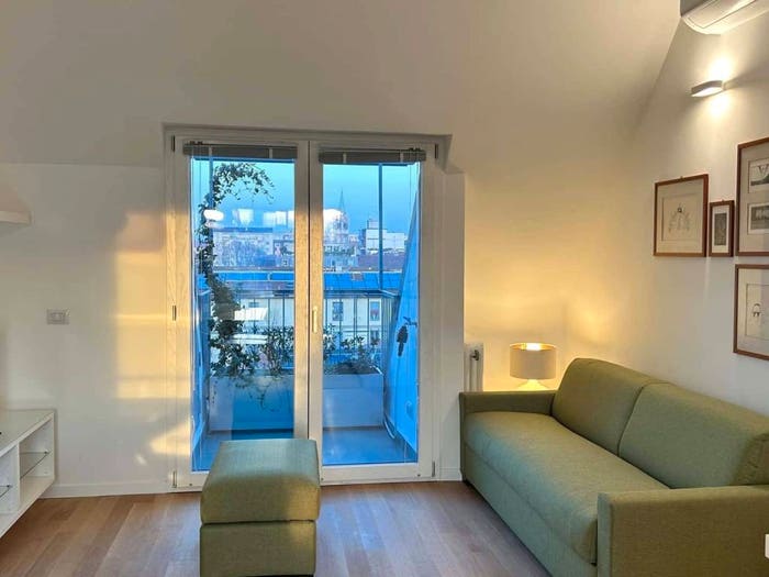 Appartamento bilocale in affitto in Via Stendhal, Solari, Milano