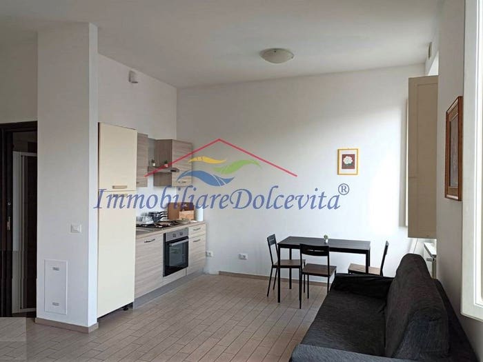 Appartamento trilocale in vendita in Via del Ponte alle Mosse, Porta al Prato San Jacopino, Firenze