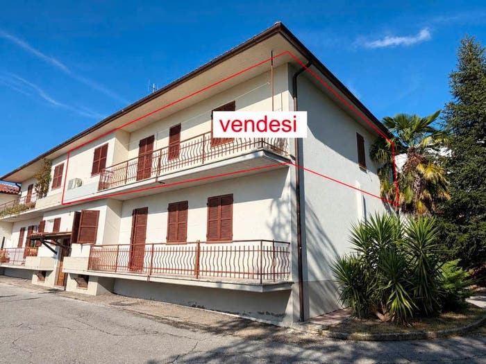 Appartamento con 5 locali in vendita in VIA BENEDETTO XIII, Centro, Camerino