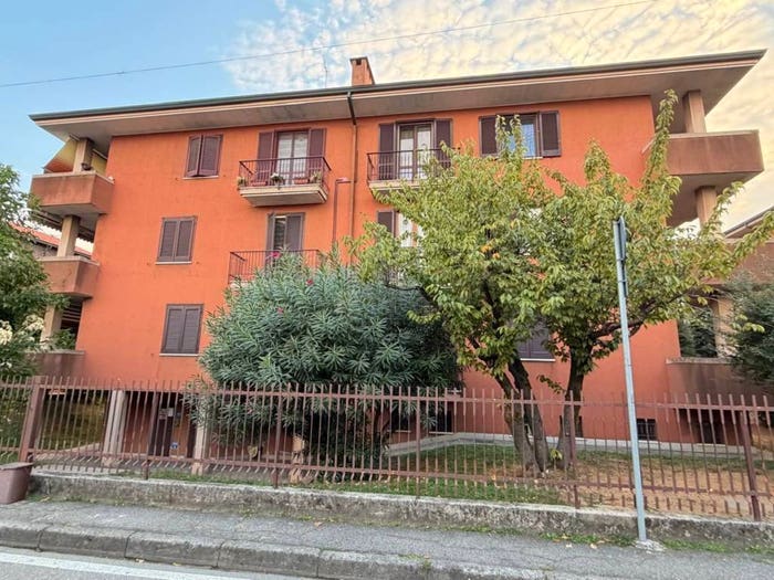Appartamento trilocale in vendita in Via Giuseppe Verdi, Centro, Robecco sul Naviglio