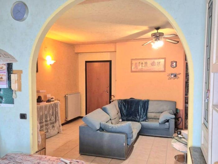 Appartamento quadrilocale in vendita in Via Toniolo, Avenza, Carrara