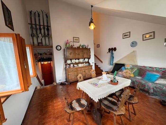 Casa trilocale in vendita in Via Carlo Ferragut, Centro, Cesana Torinese