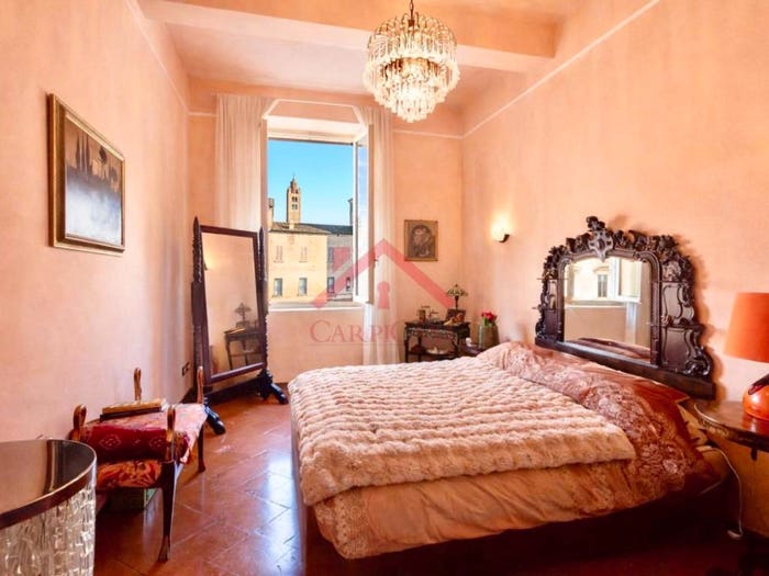 Appartamento trilocale in vendita in Piazza Martiri Carpi MO Italia, Centro Storico, Carpi