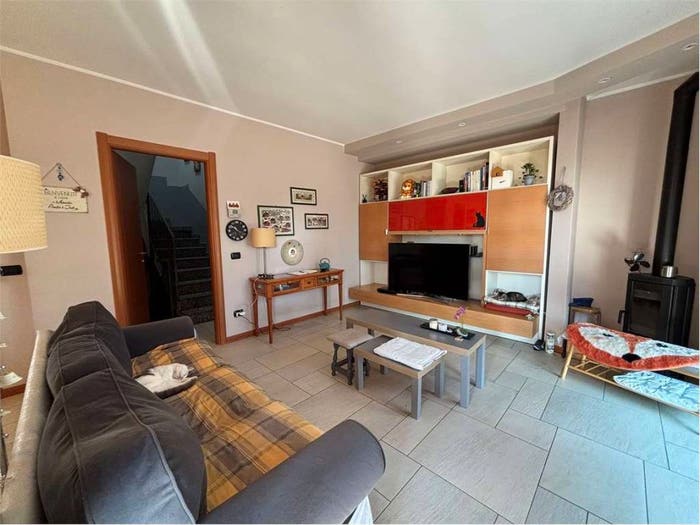 Casa trilocale in vendita in via stretta F, Centro, Borgomanero