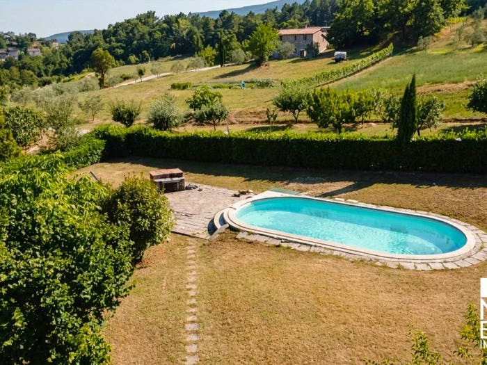 Casa con 6 locali in vendita in Via Il Cerro, Caprese Michelangelo