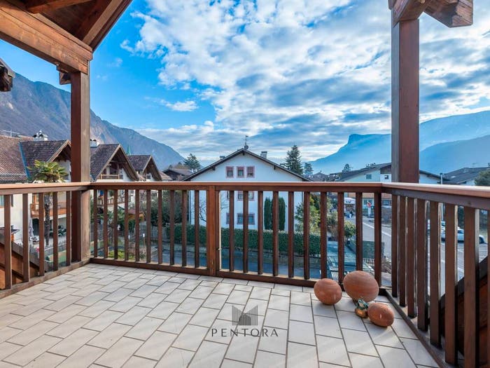 Casa con 6 locali in vendita in Gargazzone