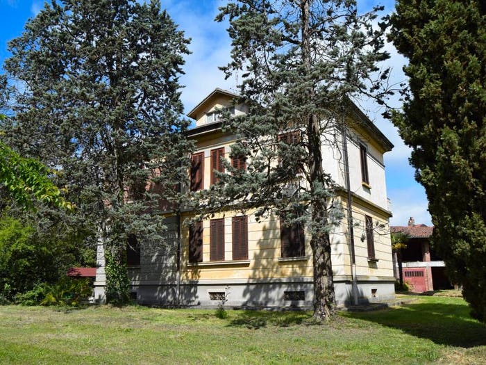 Casa con 6 locali in vendita in Via Principe Amedeo, Centro, Agliè