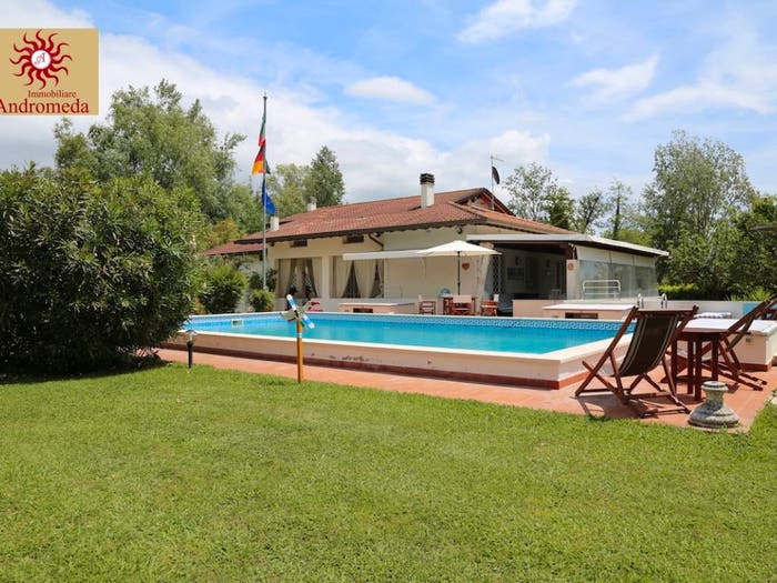 Casa con 6 locali in vendita in Via degli Olmi, Vaiana, Forte dei Marmi