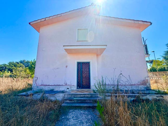 Casa trilocale in vendita in Via dei Frati, Loricina Seccia Tre Cancelli, Nettuno