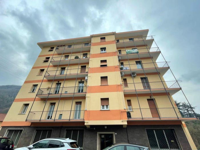 Appartamento trilocale in vendita in Via Orazio Brignola, Centro, Mignanego