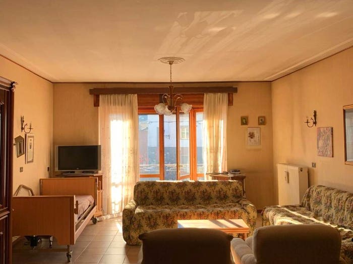 Appartamento bilocale in vendita in Piazza Fratelli Savio, Centro, Alice Castello
