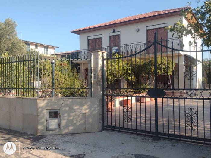 Casa con 6 locali in vendita in Via Saracina, Vaccarizzo, Catania