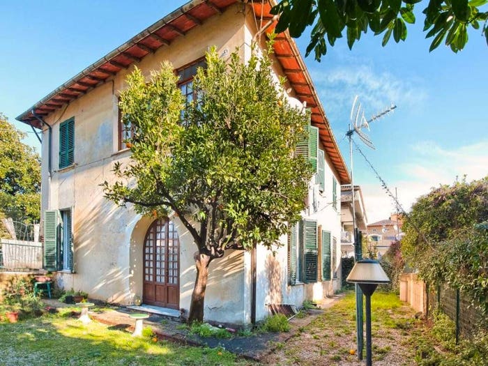 Appartamento con 6 locali in vendita in Via Novembre, Centro, Grottaferrata